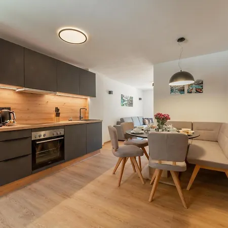 Felding 4 Апартаменти *